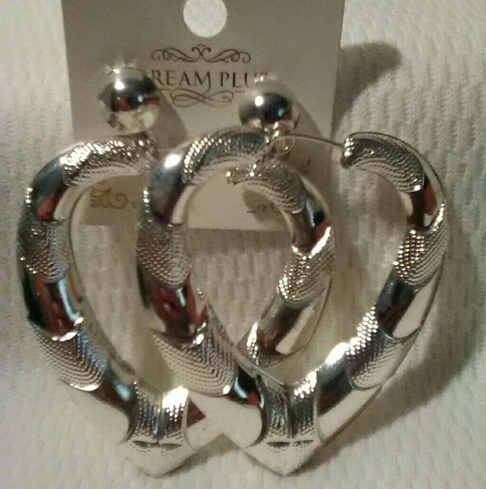 **SOLD** Silver Plated Clip-On Heart Earrings